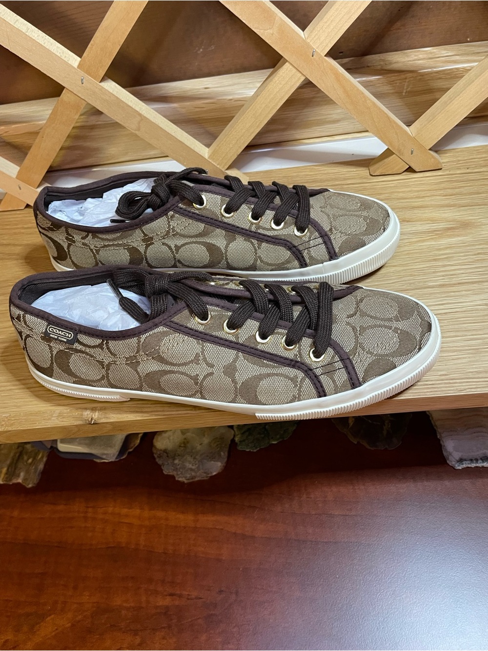 Authentic Coach New York A3851 “ Kalyn “ Sz 9B /Classic Canvas low- top Sneaker - Picture 11 of 16